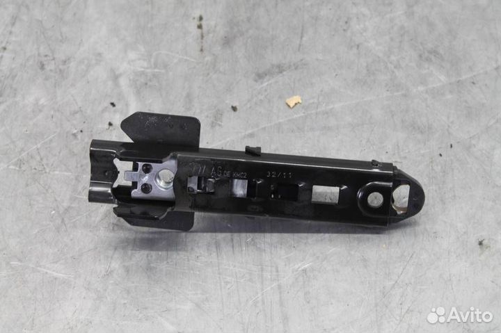 Механизм регулировки ремня безопасности Audi A6(C