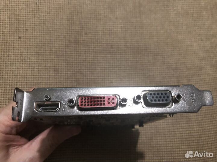 Видеоадаптер XFX Radeon HD 5550