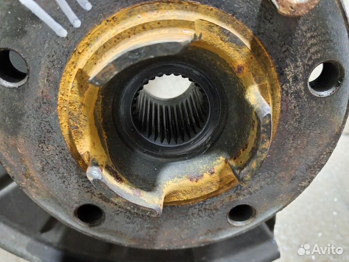 Кулак поворотный передний audi q7 4l