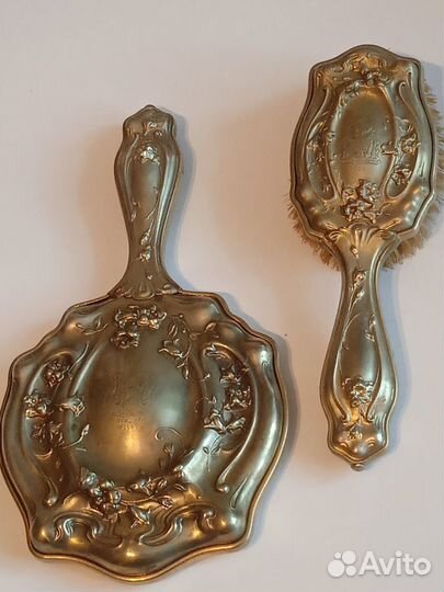 Зеркало и щетка для волос, латунь