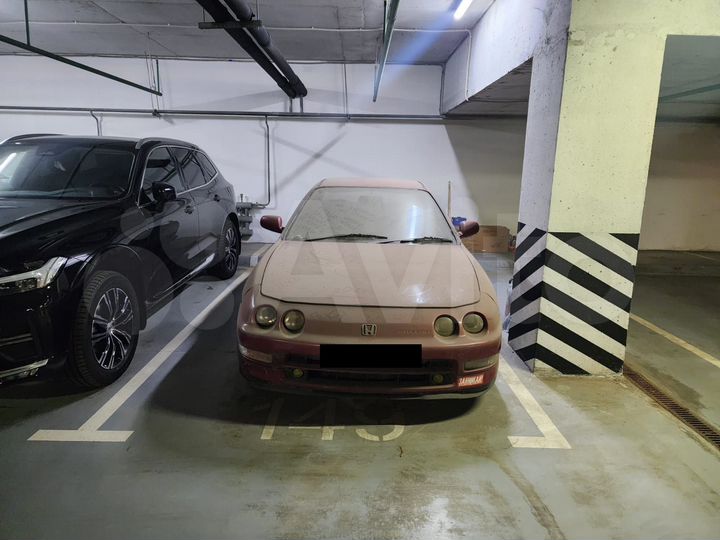 Машиноместо, 14 м²