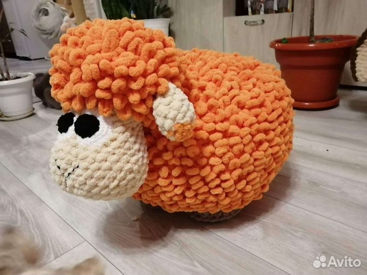 Вязанные игрушки,пуфики детские