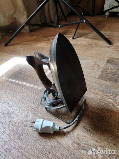 Утюг советский тяжелый