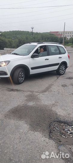 Водитель курьер на авто компании
