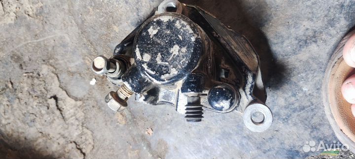 Тормозной супорт на пневмо вилку иж