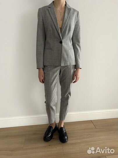 Брючный костюм женский