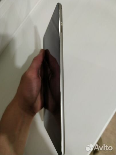 Apple iPad mini 4