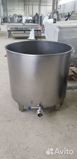 Ёмкость, резервуар из нержавеющей стали 800 литров