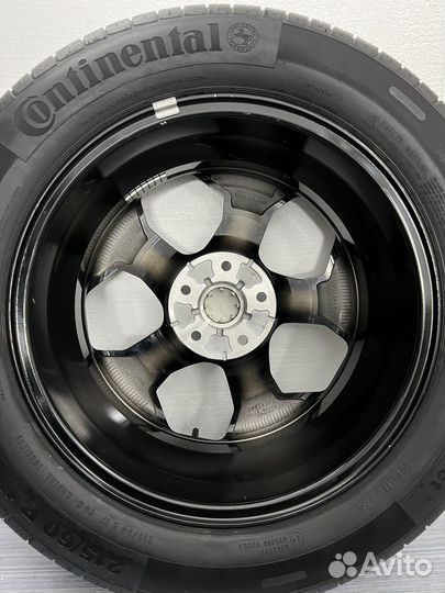 R17 Goodyear EfficientGrip 215/55, PCD 5x114.3 DIA 67.1