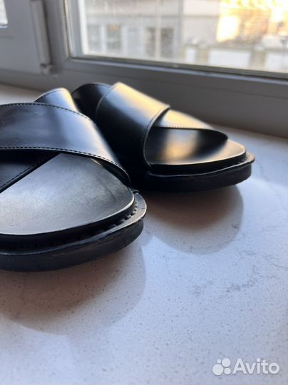 Сандали Vince