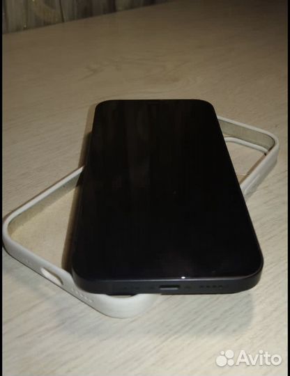 iPhone 12, 64 ГБ