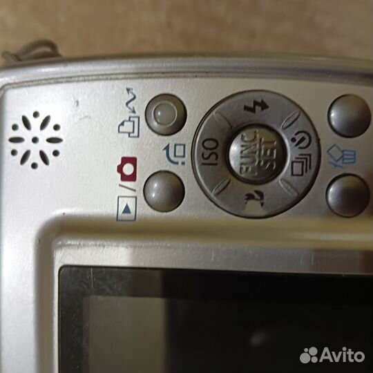 Компактный фотоаппарат canon