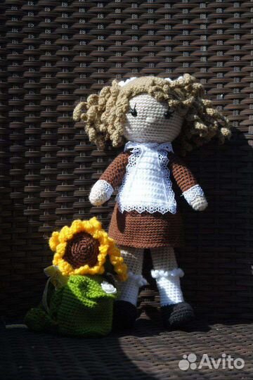 Вязаные игрушки (школьница)