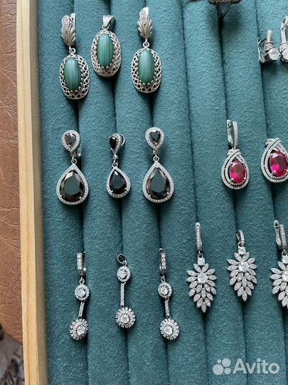 Серебряные серьги комплекты