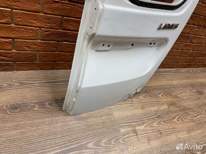 Дверь багажника Vaz LADA Largus Правая Под стекло