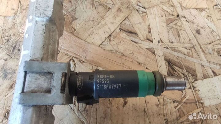 Форсунки топливные Ford Focus 2 рампа топливна 1.6