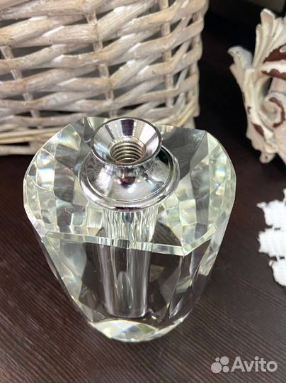 Роскошный флакон от Moser