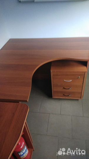 Компьютерный стол 2 + 2 тумбочки