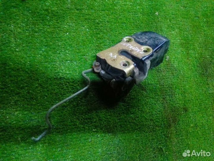 Замок двери задний левый Chrysler Intrepid 2