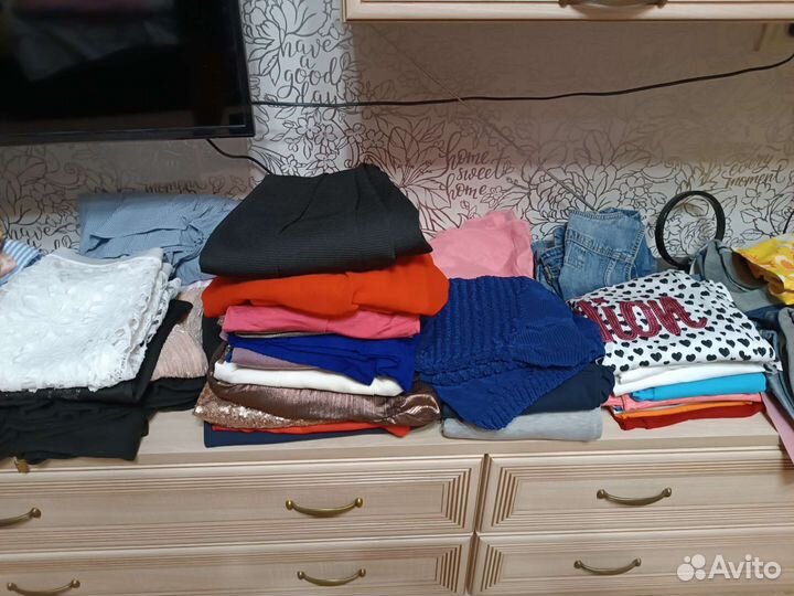 Шорты, платья, юбки, джинсы, куртки, блузки