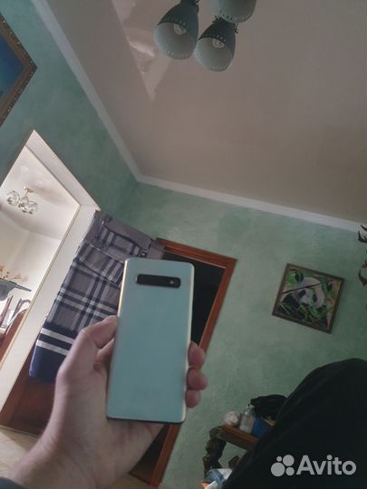 Samsung Galaxy S10, 8/128 ГБ