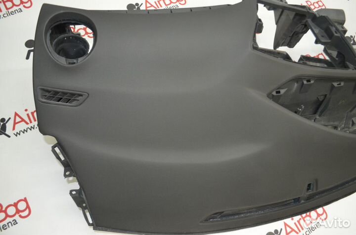 Торпедо панель приборов Honda Civic