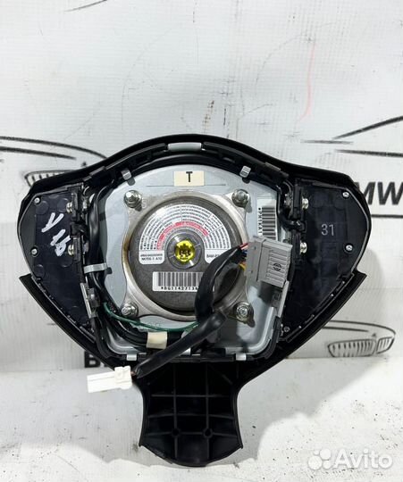 Подушка безопасности в рулевое колесо Juke (F15) 2011-2019 Nissan