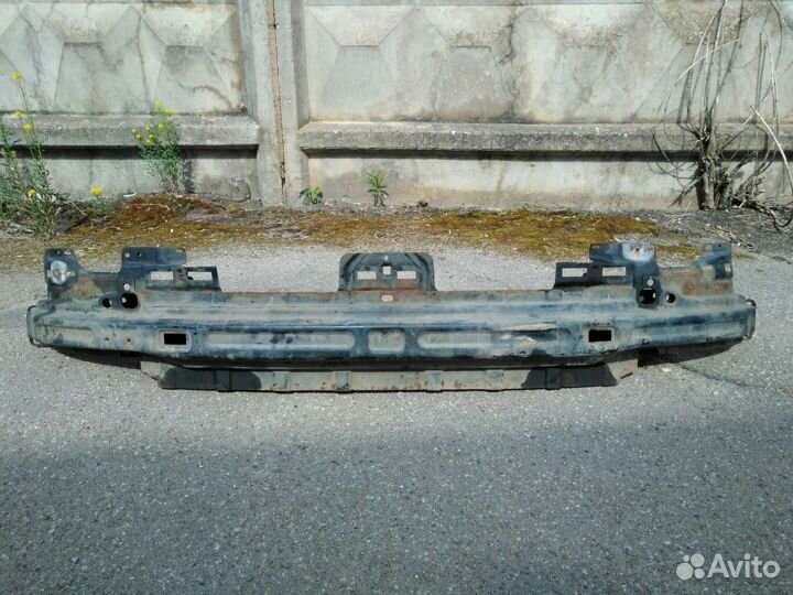 Усилитель бампера Фольксваген Мультиван Т4