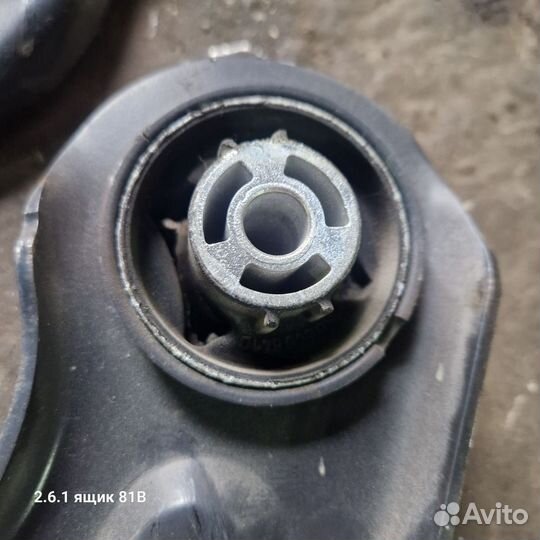 Рычаг задний audi A3 8p