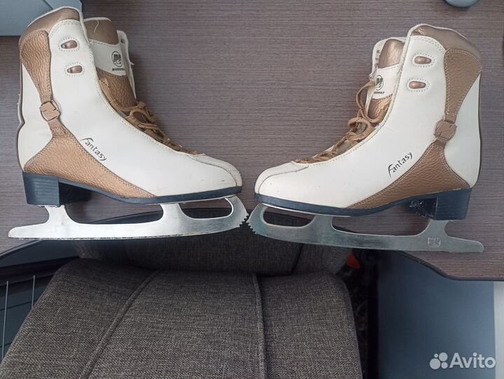 Коньки фигурные 39 размер