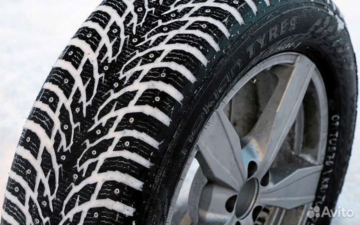 Nokian Tyres Hakkapeliitta 9 SUV 235/55 R20 102T