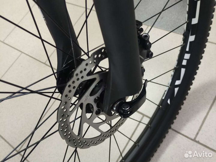 Trinx D700 Elite 27,5*18