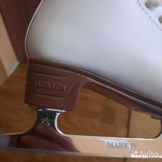 Коньки фигурные Jackson Artiste