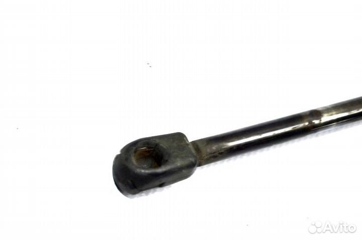 Амортизатор верхней решетки радиатора scania R-ser