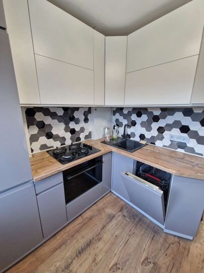 3-к. квартира, 56 м², 3/4 эт.