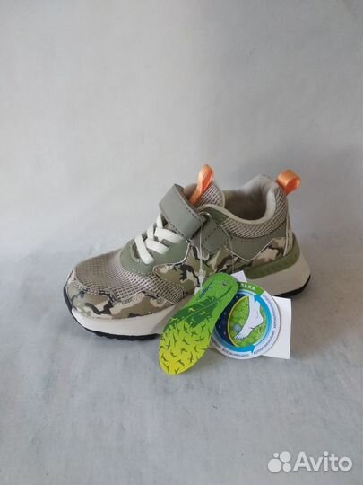 Новые легкие кроссовки для мальчиков тм капика р.2