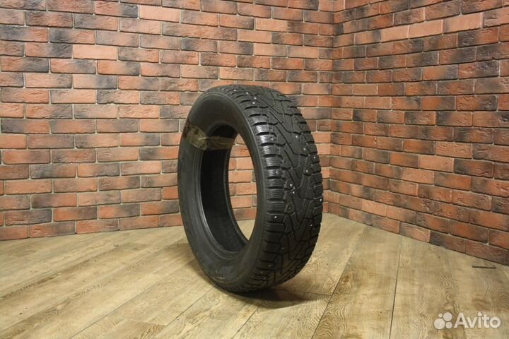 Pirelli Ice Zero 215/65 R17