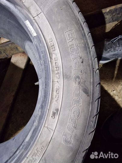 Goodyear EfficientGrip SUV 4x4 235/60 R17 102V