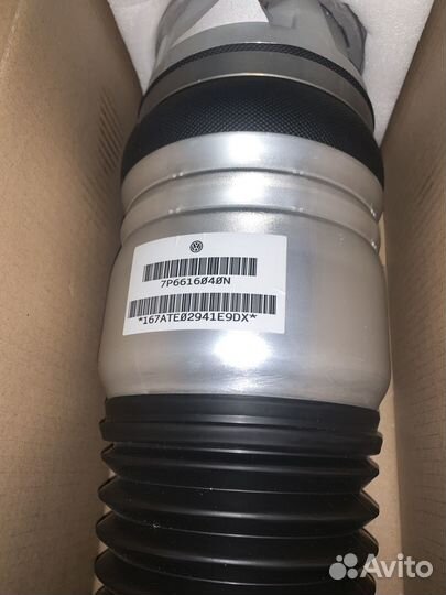 Пневмостойка передняя правая VW Touareg II 7P NF