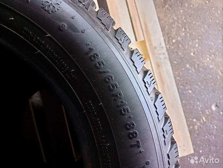 Kumho I'Zen KW22 185/65 R15 88