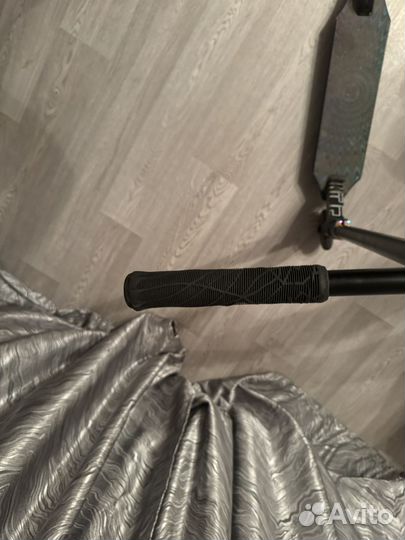 Трюковой самокат hipe