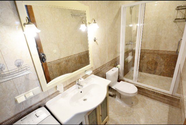 2-к. квартира, 50 м², 2/3 эт.