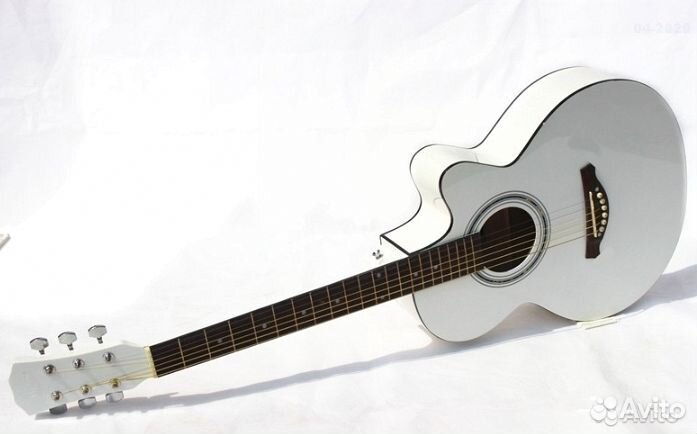 Гитара акустическая Belucci белая