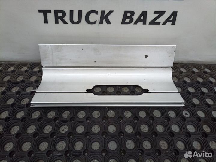 Кронштейн панели спального места правый