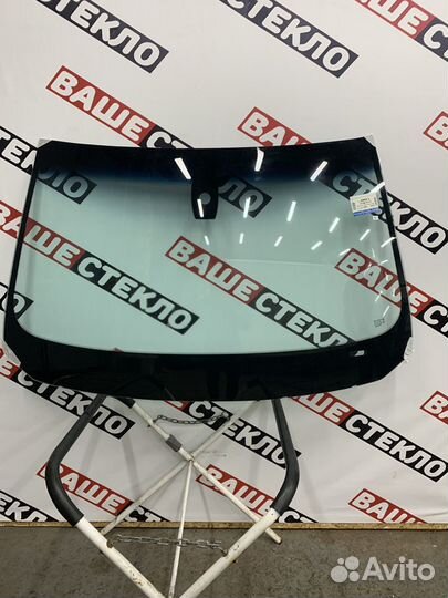 Лобовое стекло BMW 5 series F10 F11. Замена