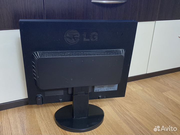 Монитор LG