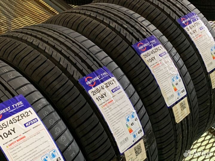 Kinforest KF550-UHP 265/45 R21 104Y