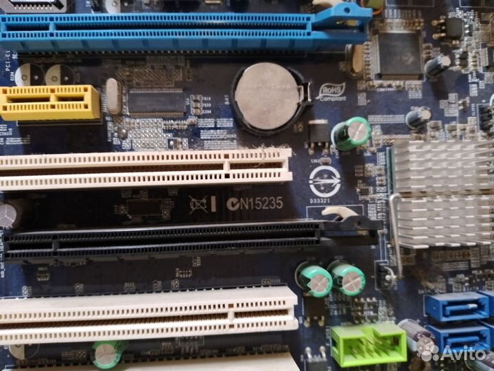 Материнская плата с процессором и памятью