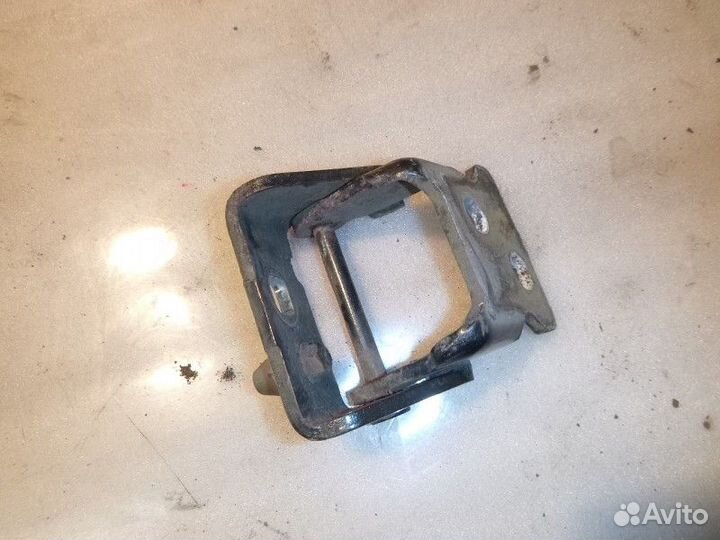 Петля двери задней правой нижняя peugeot 200 207 2