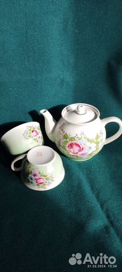Сервиз чайный, чашки, чайники